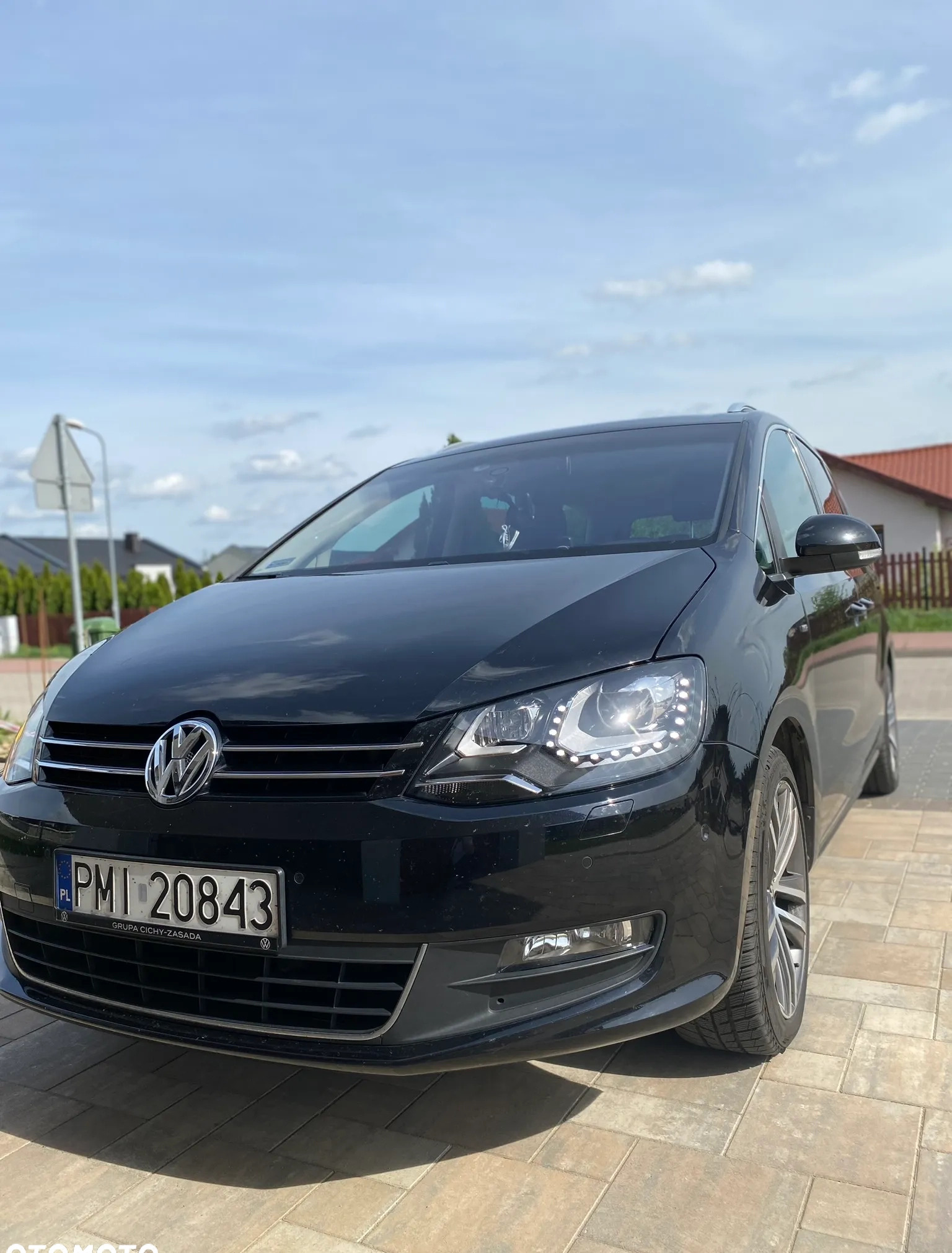 Volkswagen Sharan cena 63500 przebieg: 196500, rok produkcji 2015 z Międzychód małe 172